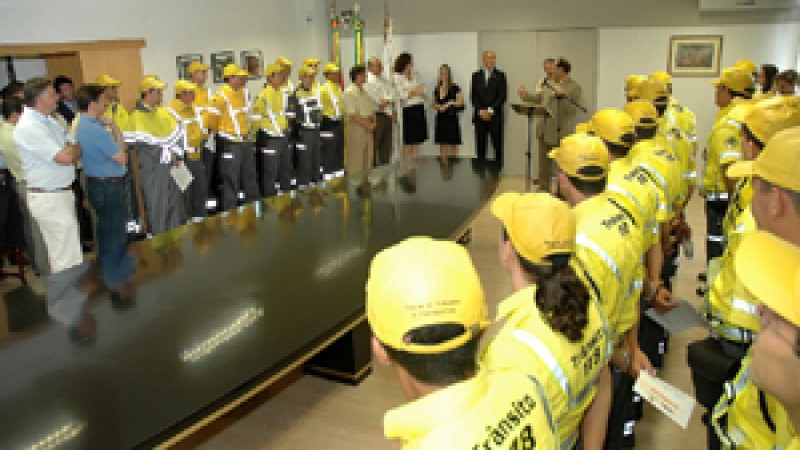 Agentes de fiscalização de trânsito formam-se em Caxias do Sul