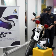 Óculos 3D   Uma volta de motocicleta por Porto Alegre